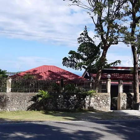 Sandra'S Holiday House